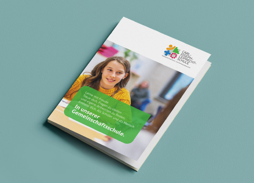 Editrial Design Design, Kommunikationsdesign, Kommunikationsdesign Konstanz, Webdesign, Barbara Kuberczyk, Designbüro Konstanz, Barbara Kuberczyk Kommunikationsdesign, Schule, Broschüre, Leporello, Grundschule, Gemeinschaftsschule