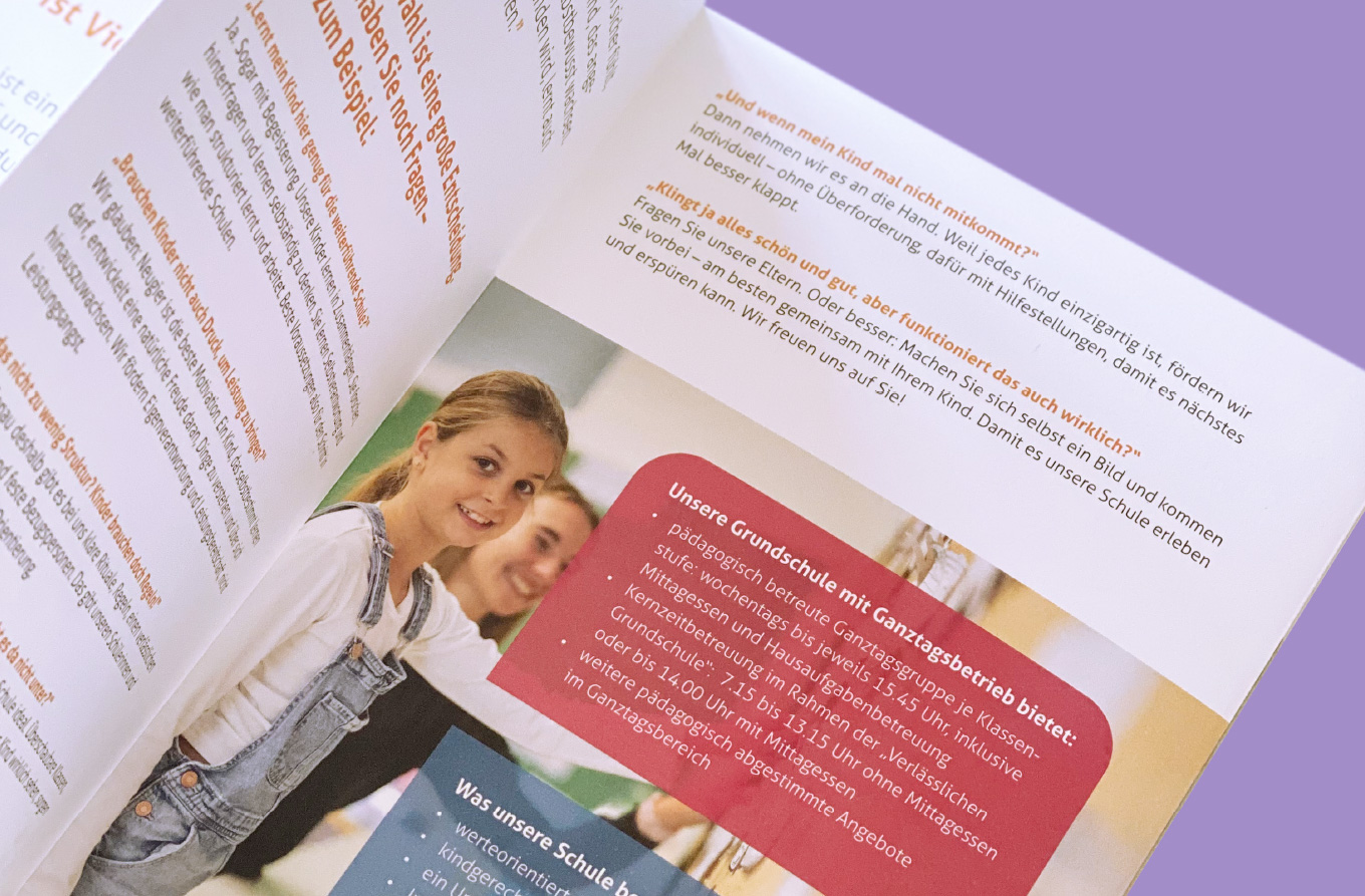 Leporello, Broschüre, Print, Schulbroschüre, Gemeinschaftsschule, Barbara Kuberczyk, Kommunikationdesign, Designbüro Konstanz, Leporello