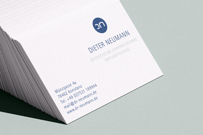 Zahnarzt, Erscheinungsbild Zahnarztpraxis, Corporate Design, Kommunikationsdesign, Kommunikationsdesign Konstanz, Logo, Geschäftsdrucksachen, Website, Praxisschild, Barbara Kuberczyk