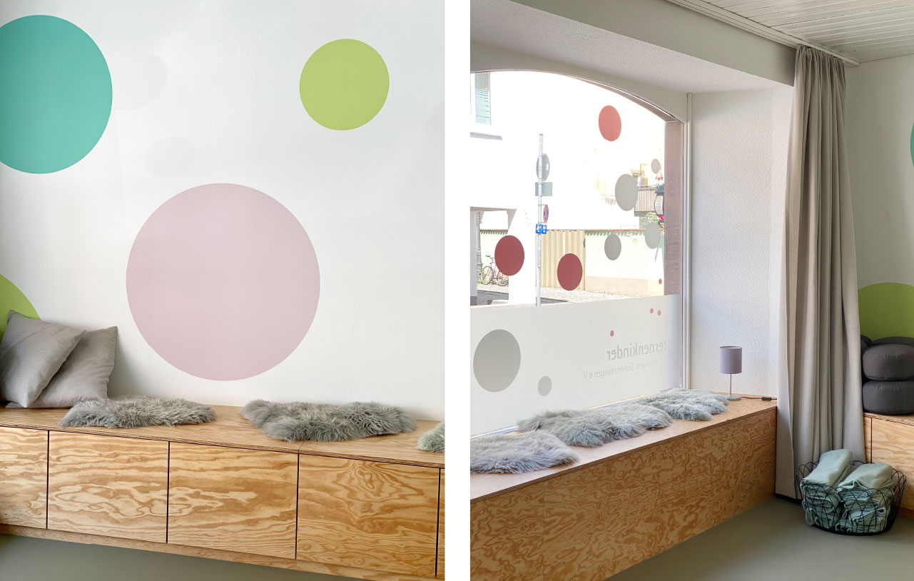 Sternenkinder Villingen-Schwenningen e.V., Kommunikationsdesign, Corporate Design, Grafikdesign, Signaletik, Wandgestaltung, Raumgestaltung, Kommunikationsdesign Konstanz, Barbara Kuberczyk